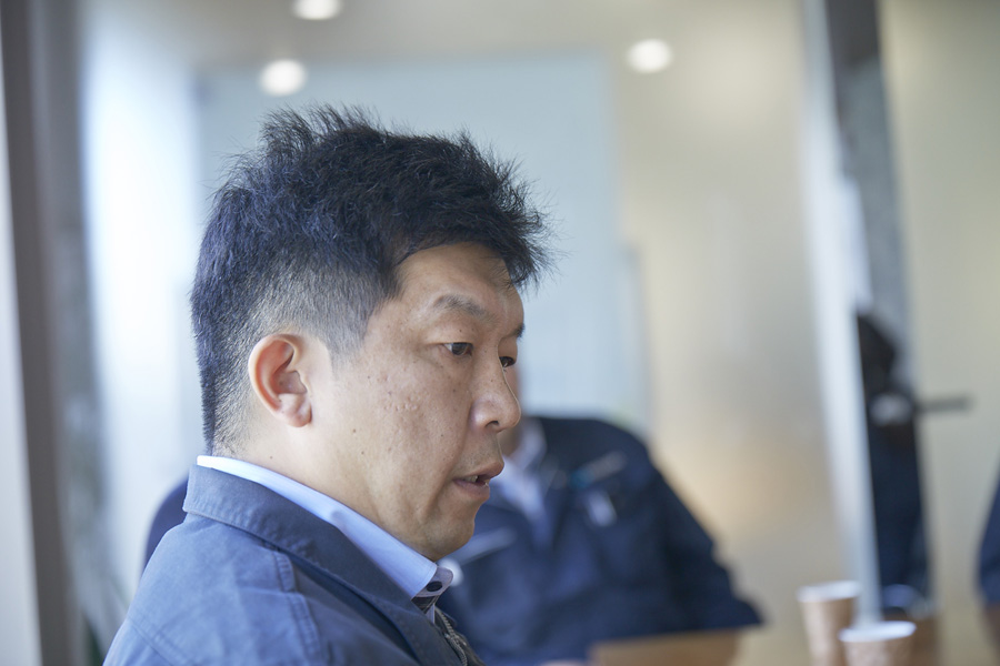 社員座談会”></p>
<dt class=