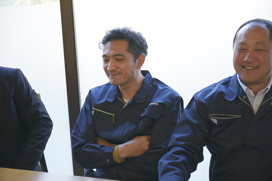 社員座談会”></p>
<dt class=