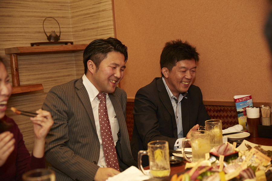 社員座談会”></p>
<dt class=
