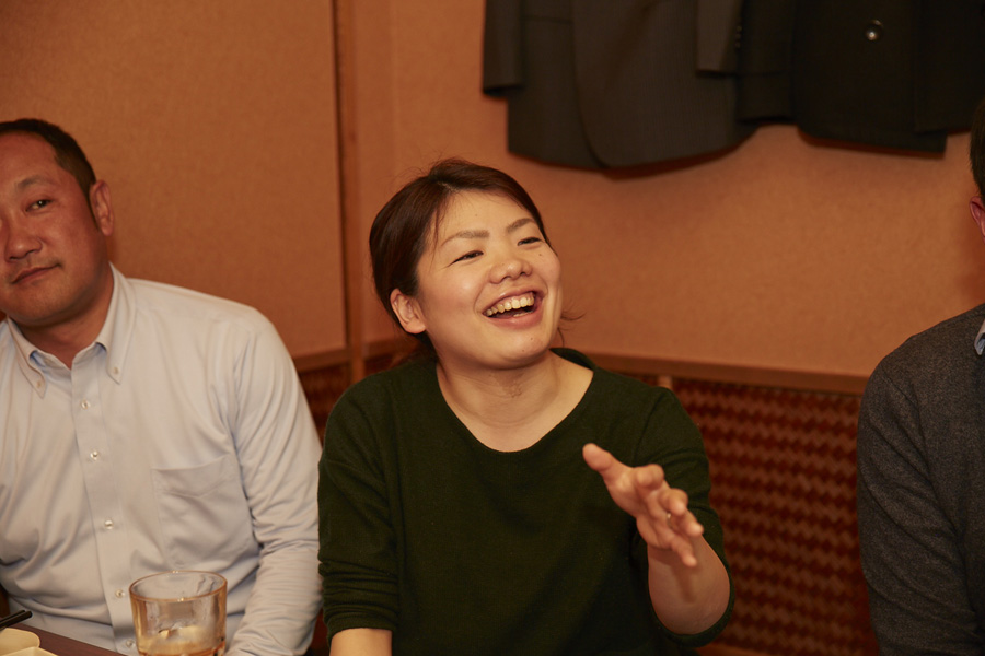 社員座談会”></p>
<dt class=